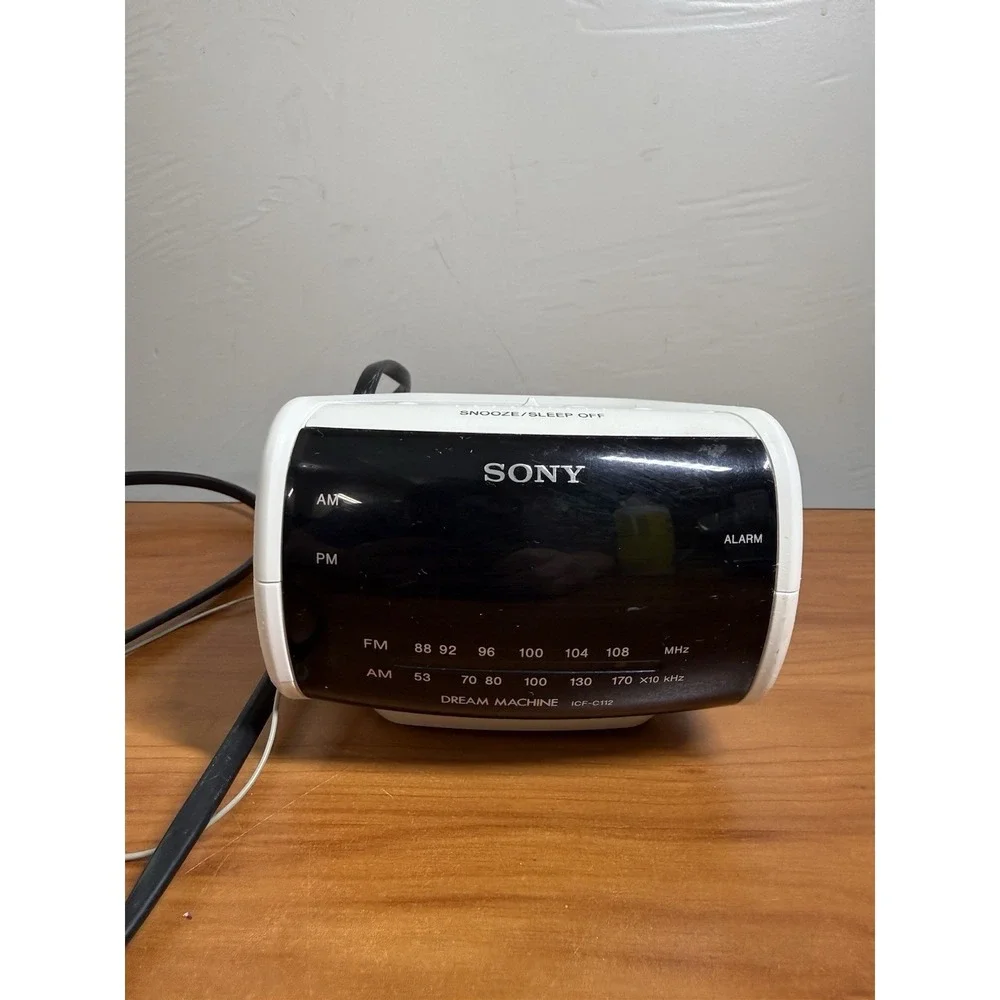Sony Dream Machine ICF-C112 Off White / Cream Alarm Clock Radio, Tested Working